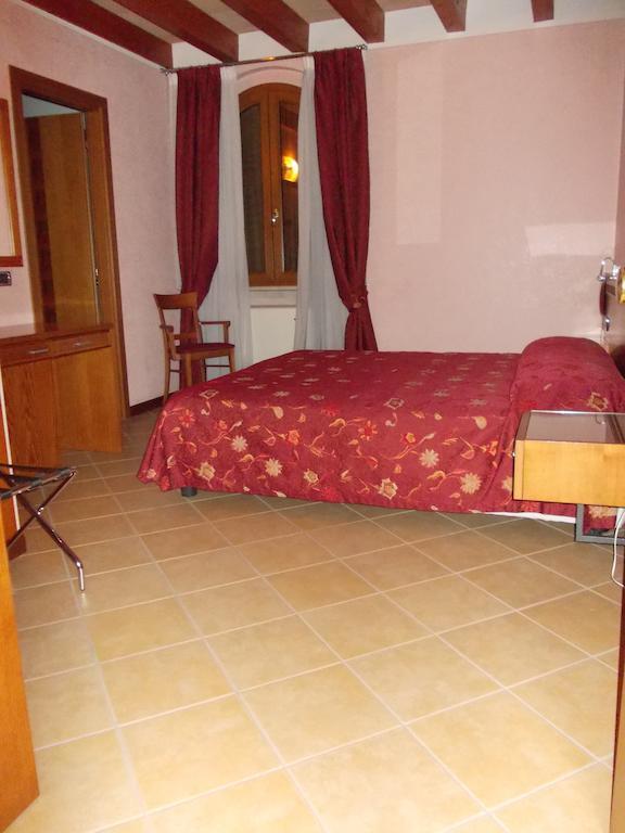 Albergo Le Piante Manerba del Garda Δωμάτιο φωτογραφία